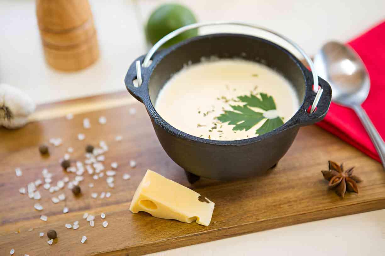 Priano Four Cheese Pasta Sauce – Rich & Creamy Cheese Lover’s Dream